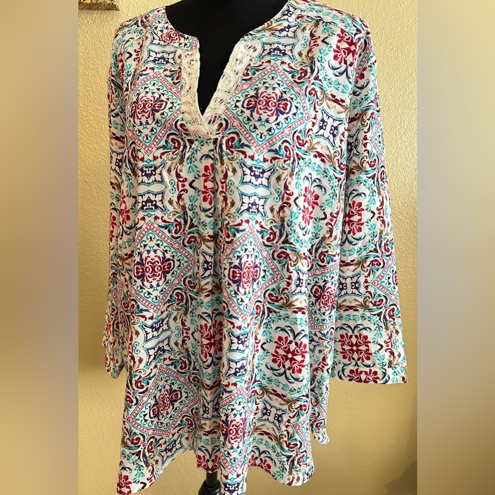 Van Heusen Printed V-Neck Tunic in Teal, Red & Cream